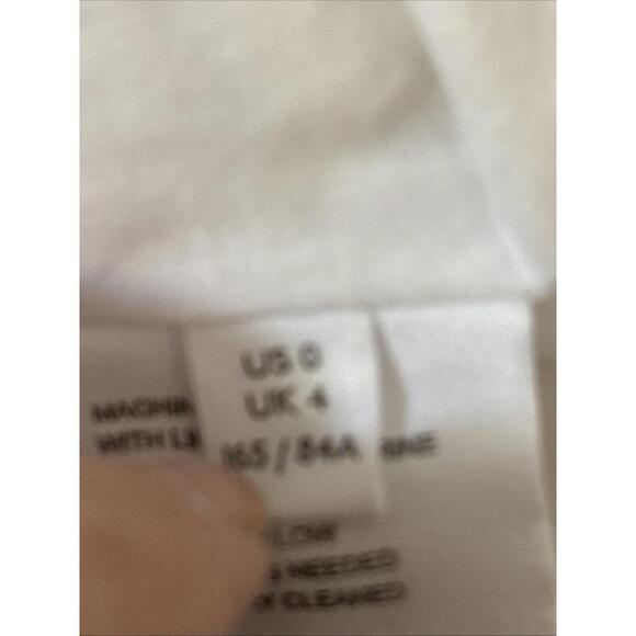 Anthropologie Women’s Eyelet Romper White Button Front Size 4 Missing Belt - Picture 14 of 15